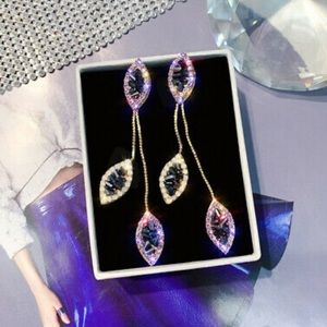 NEW Unique 18K yellow gold plated earrings